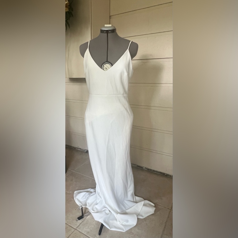Lulu's White Spaghetti Strap Large Wedding Dress